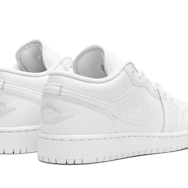 Jordan 1 Low Triple White 2023 (Gradeschool)