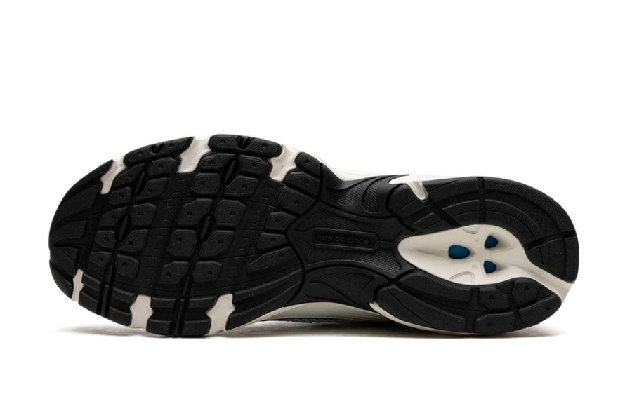 New Balance 530 White & Light Gold Metallic Men's