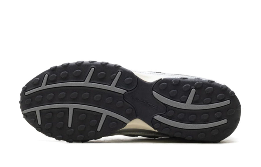 New Balance 204L Silver Metallic Black Men's