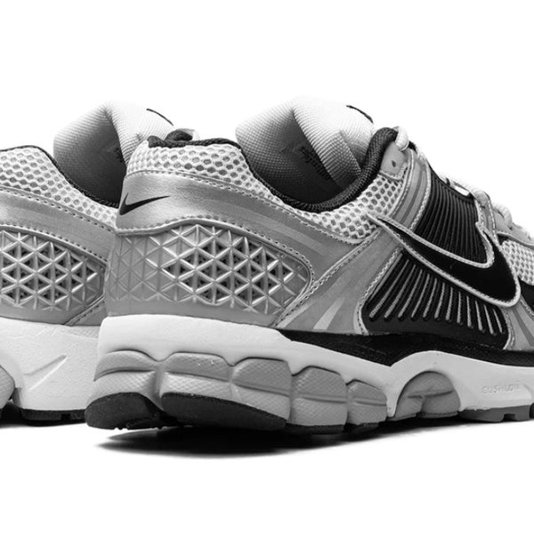 Nike Zoom Vomero 5 Metallic Silver Black Men's