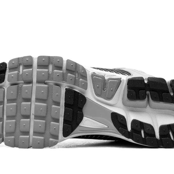 Nike Zoom Vomero 5 Metallic Silver Black Men's