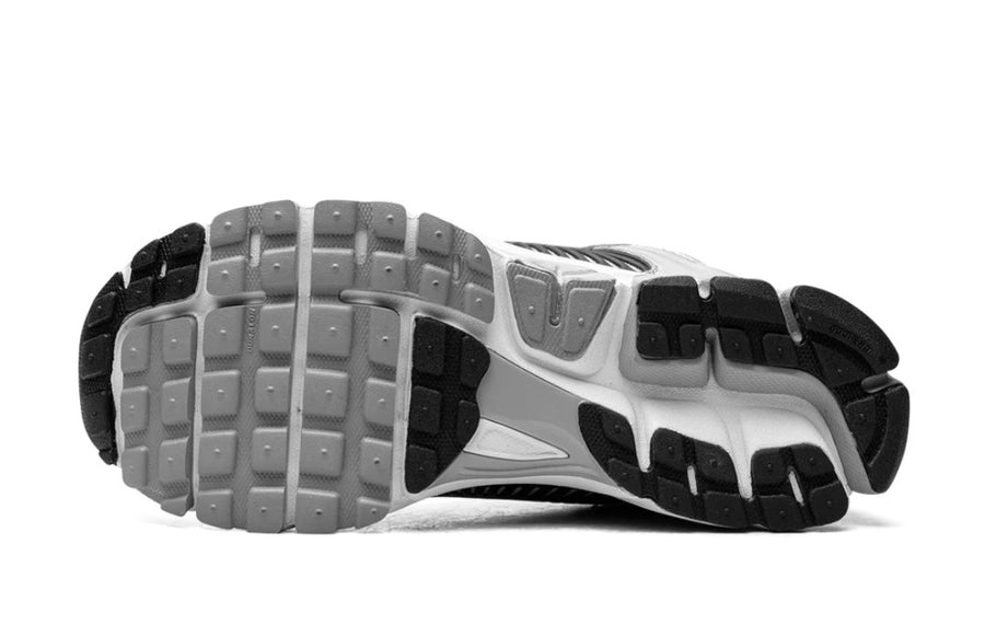 Nike Zoom Vomero 5 Metallic Silver Black Men's
