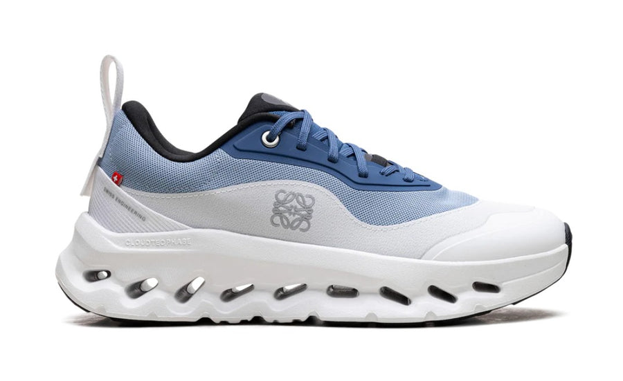 ON X LOEWE WMNS CLOUDTILT 2.0 Blue White Women's