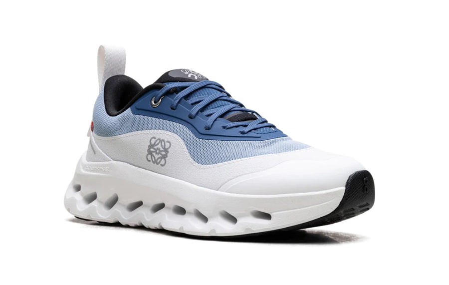 ON X LOEWE WMNS CLOUDTILT 2.0 Blue White Women's