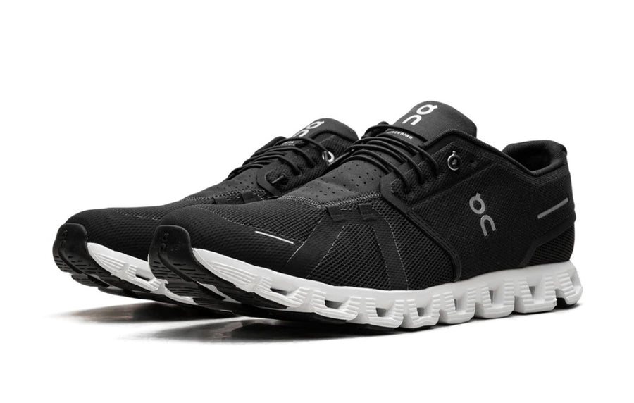 On Running Cloud 5 Black White Men's