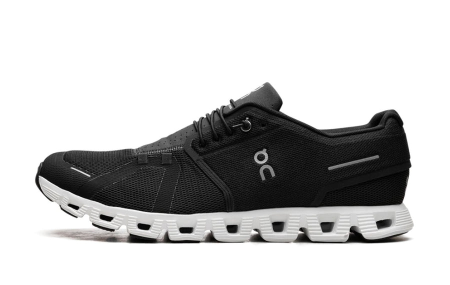 On Running Cloud 5 Black White Men's