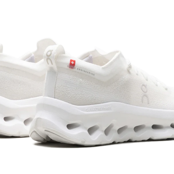 On Running Cloudtilt Moon White Frost Women's