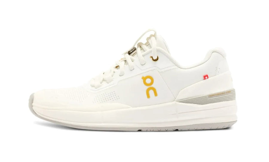 On THE ROGER Pro Ace Ivory Fog Women's