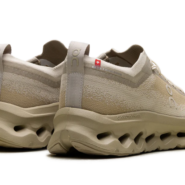 On Running Cloudtilt Moon Zendaya Winter Kasha Men's