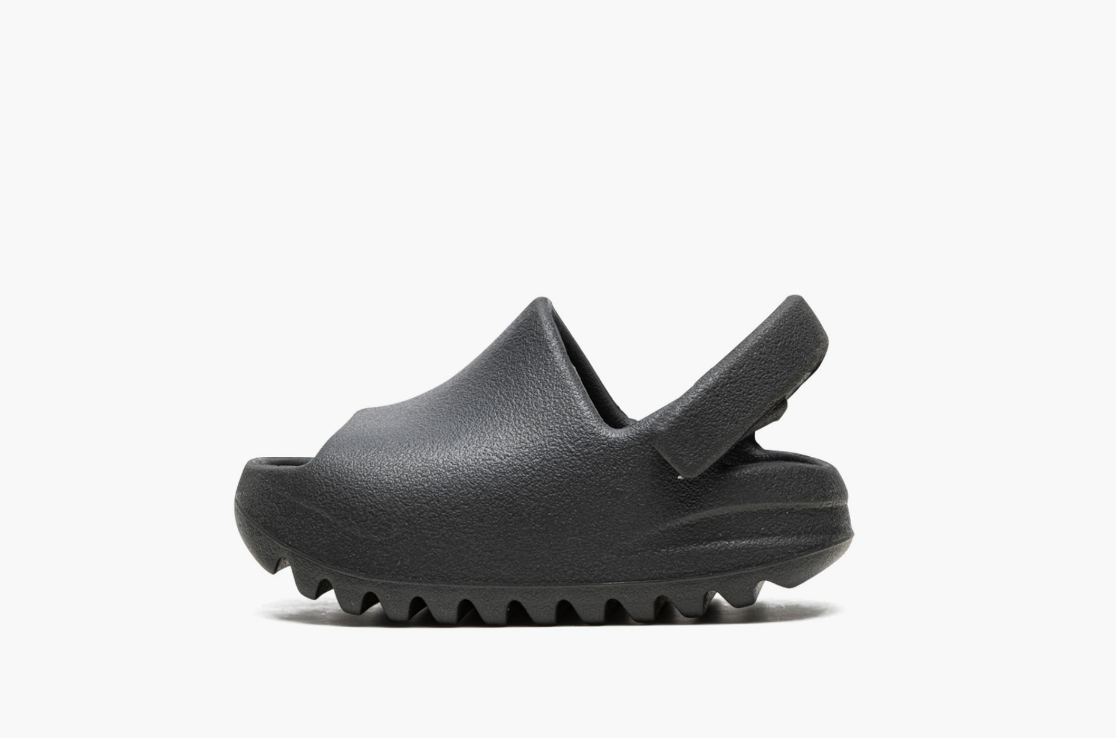 Yeezy slides discount baby