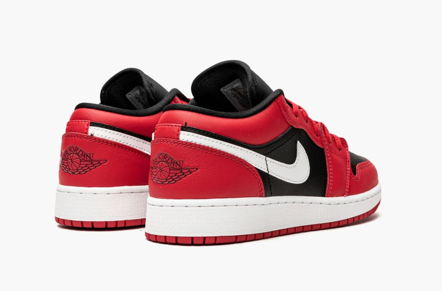 Jordan 1 Low Black Very Berry (Gradeschool)