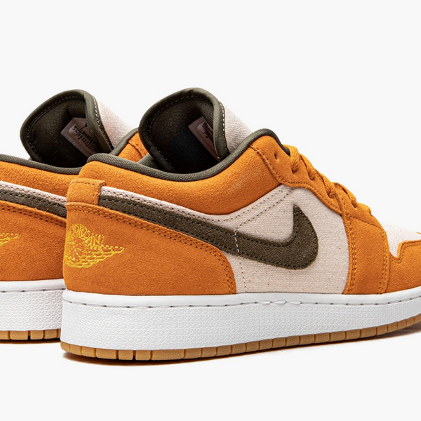 Jordan 1 Low SE Light Curry (Gradeschool)