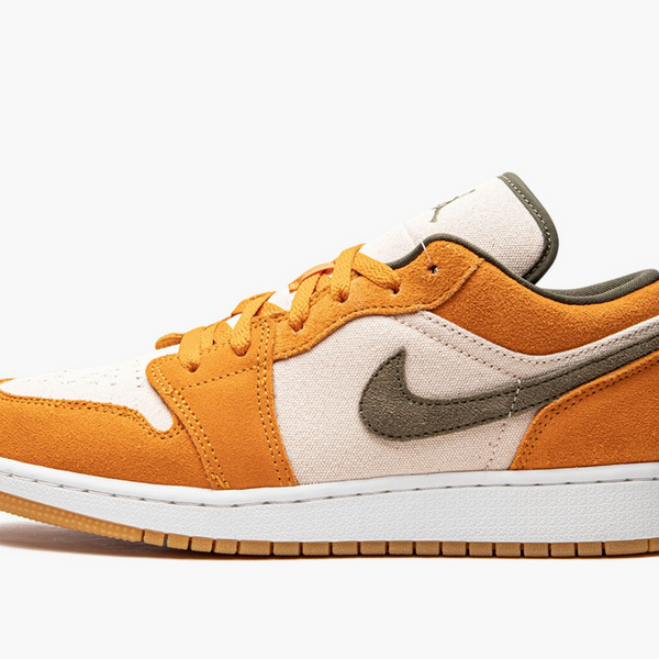 Jordan 1 Low SE Light Curry (Gradeschool)