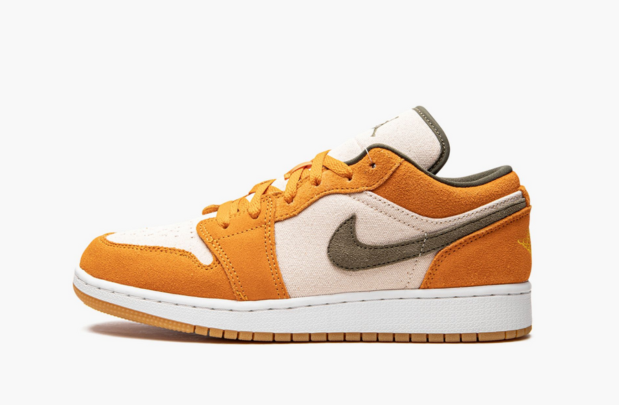 Jordan 1 Low SE Light Curry (Gradeschool)