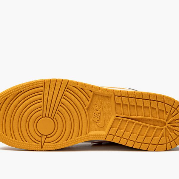 Jordan 1 Low Taxi (Gradeschool) - Pimp Kicks