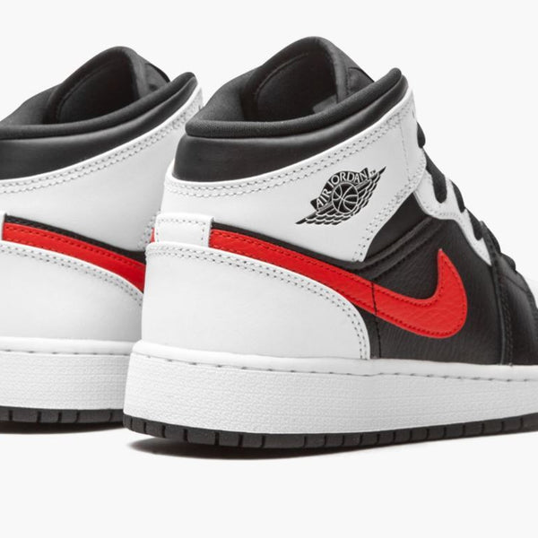 Jordan 1 Mid Chile Red (Gradeschool)